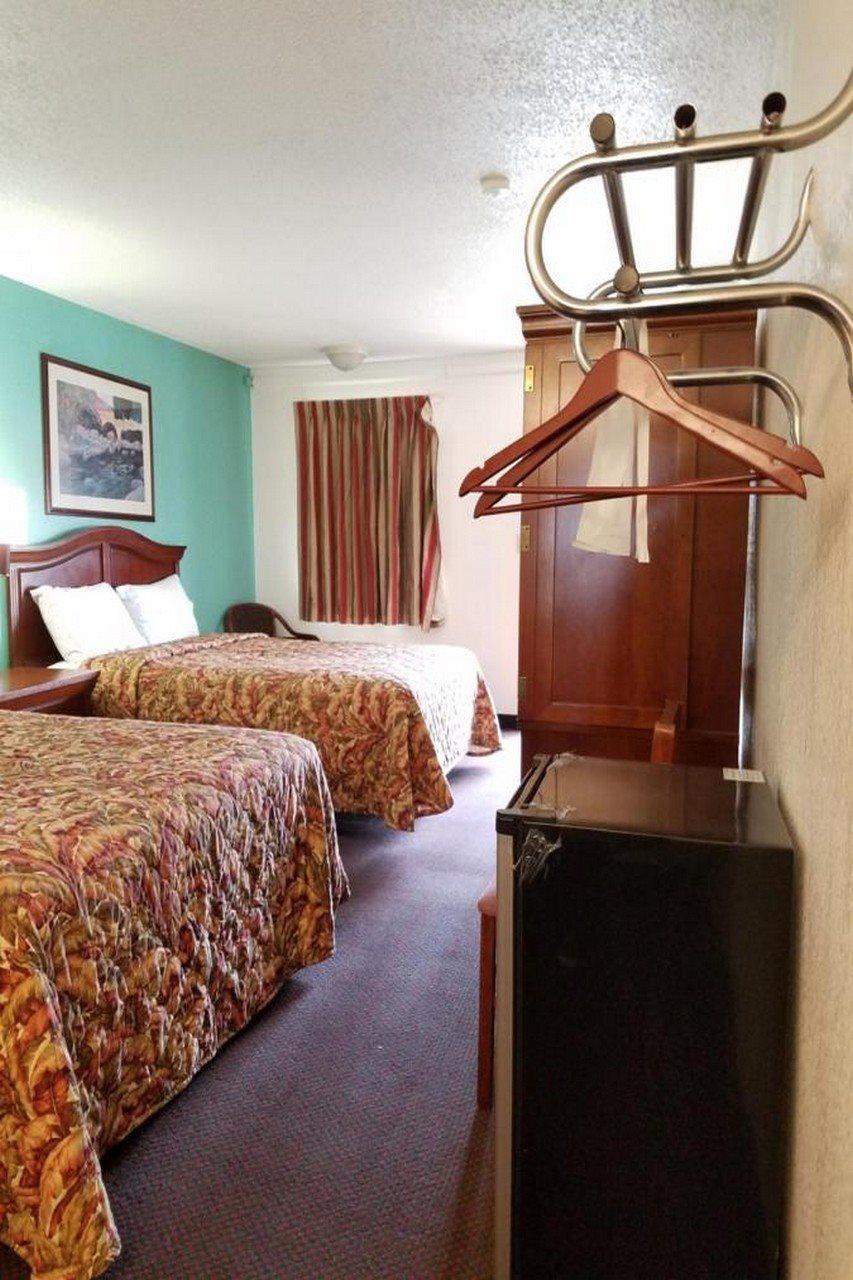 Indy Southwestern Inn-South Индианаполис Экстерьер фото