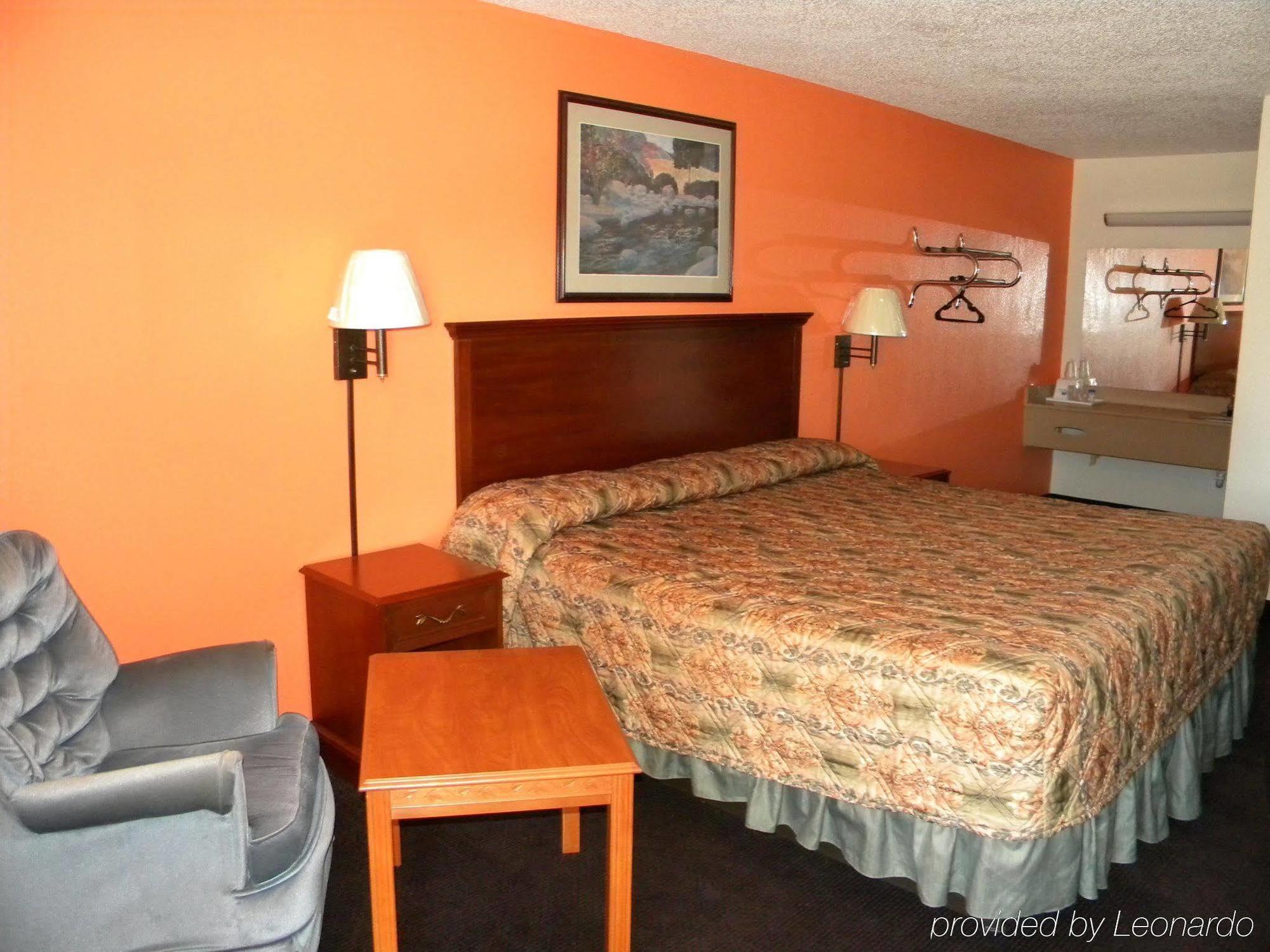 Indy Southwestern Inn-South Индианаполис Экстерьер фото