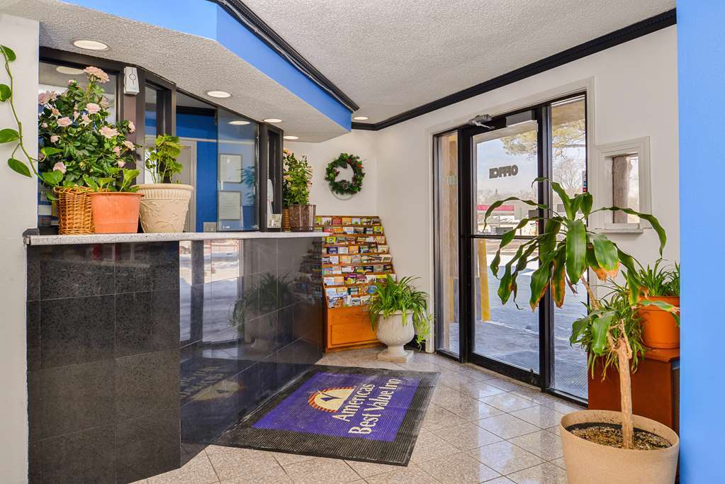 Indy Southwestern Inn-South Индианаполис Интерьер фото