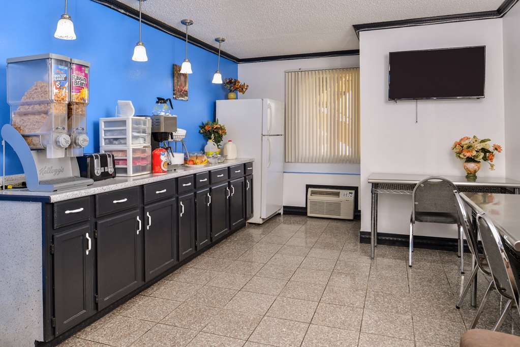 Indy Southwestern Inn-South Индианаполис Ресторан фото