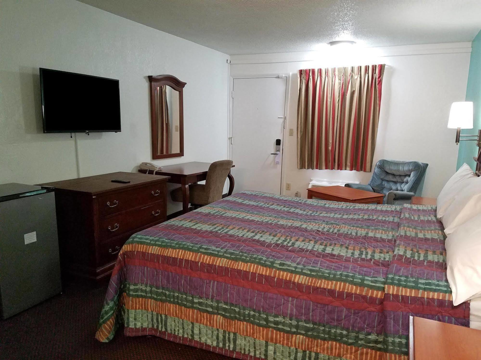 Indy Southwestern Inn-South Индианаполис Экстерьер фото