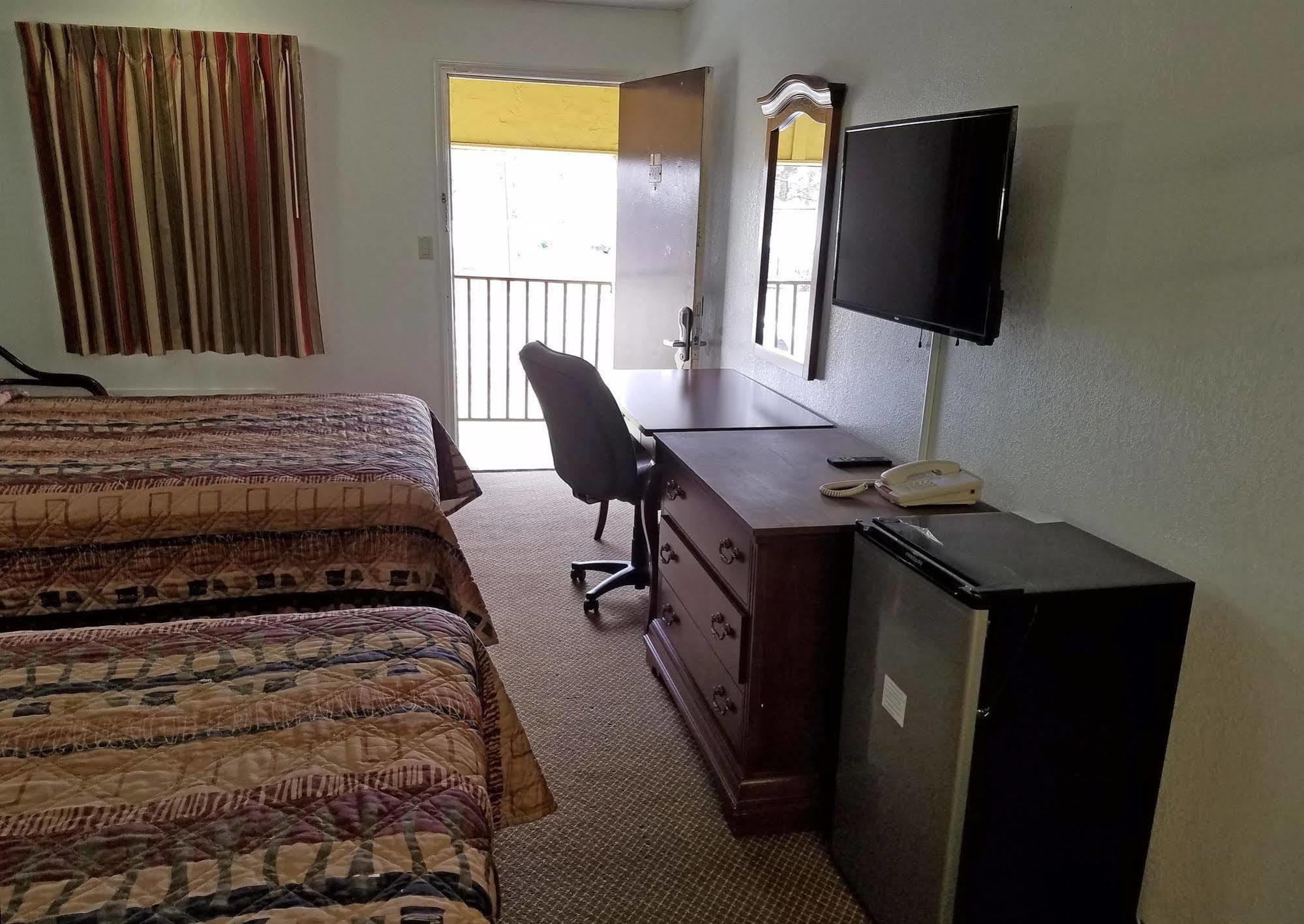 Indy Southwestern Inn-South Индианаполис Экстерьер фото